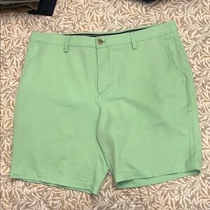 Vineyard Vines Light Green Flat Front Link Shorts